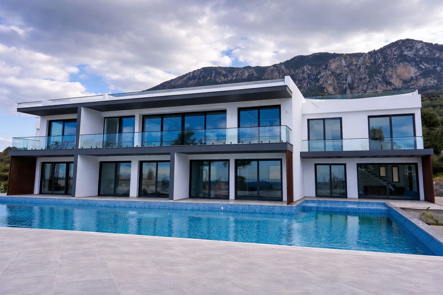 Del Mar Premium Lapta